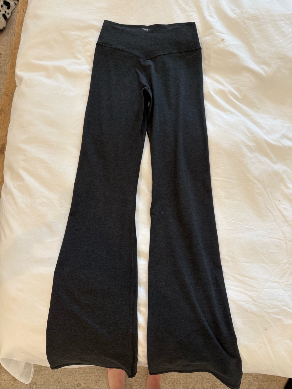 YPB Abercrombie & Fitch Black Bootcut Leggings Crossover - Picture 3 of 3